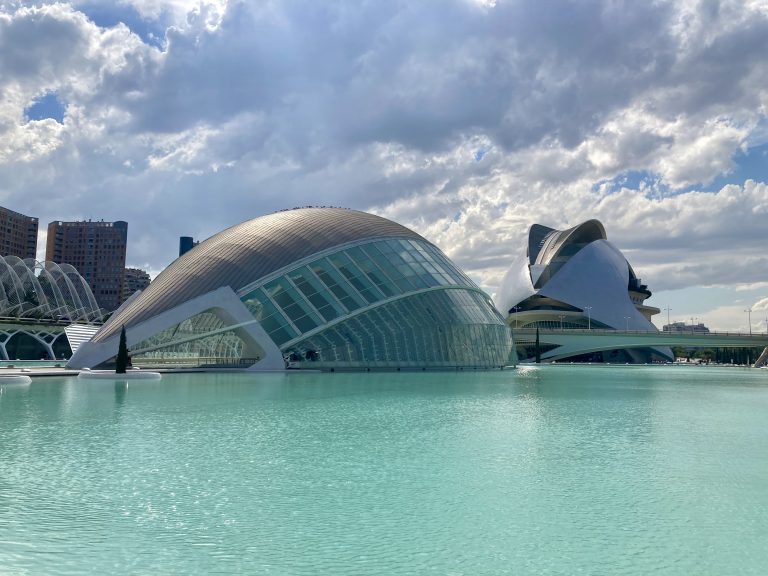Valencia News: Madrid Maneuvers, Foreign Business Boom, Alcaraz Glory & Festival Fallout