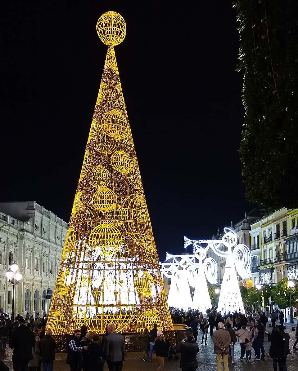 Christmas Tree lit up with lottery ball decorations in Sevilla decorate
