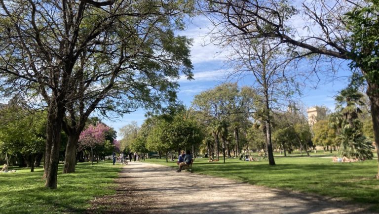 Valencia News: March 30 | Tourist Apartment Reckoning, Summer Concerts at Risk & Semana Santa