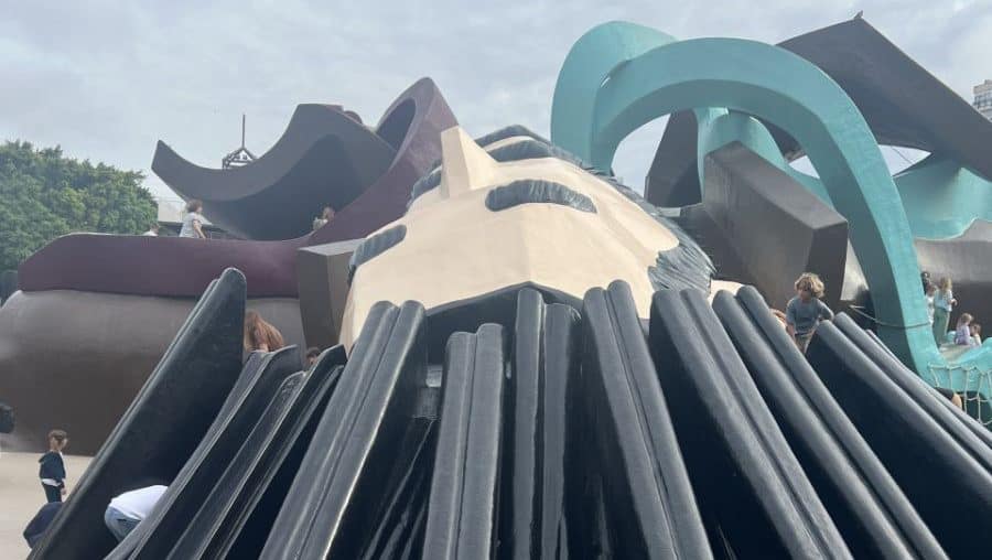 A playground in the shape of Gulliver in Gulliver's Travels, located in Valencia, Spain.